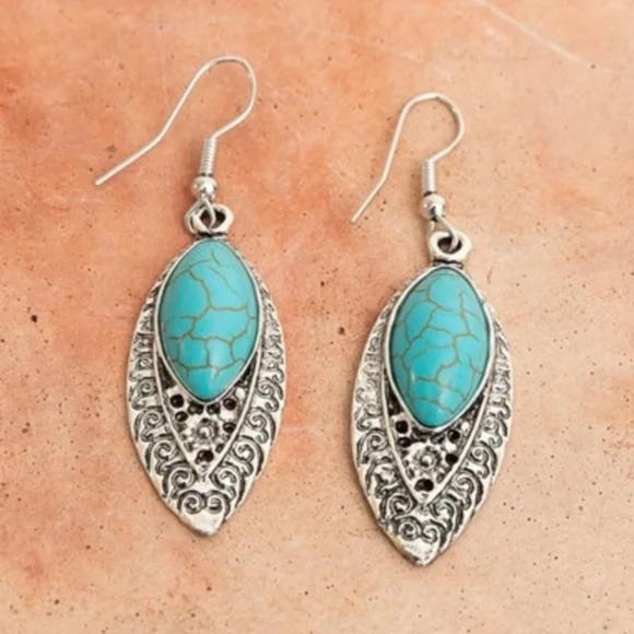 Antique Silver Vintage Style Engraved Western Turquoise Dangle Earrings - Picture 1 of 4